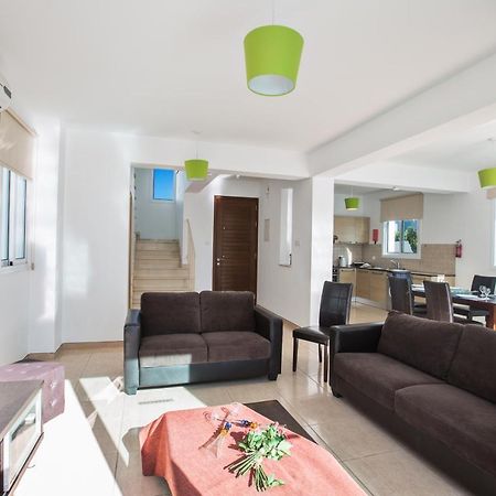 Avra Villas Paralímni Extérieur photo