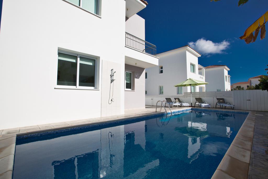 Avra Villas Paralímni Chambre photo