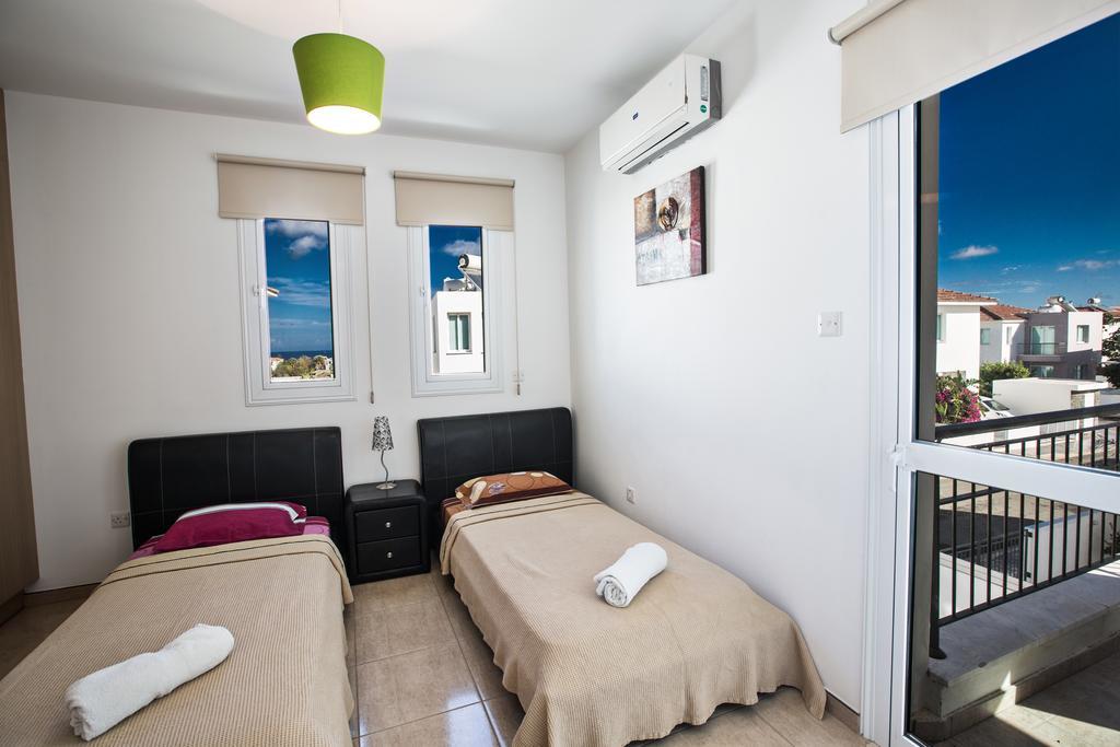 Avra Villas Paralímni Chambre photo