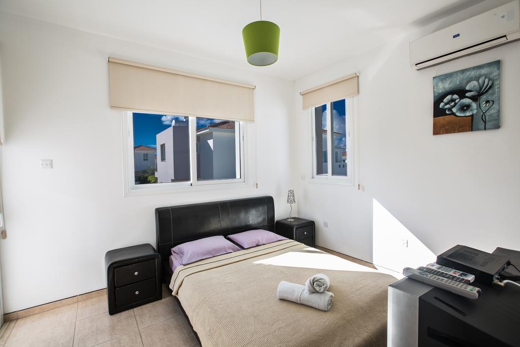 Avra Villas Paralímni Chambre photo