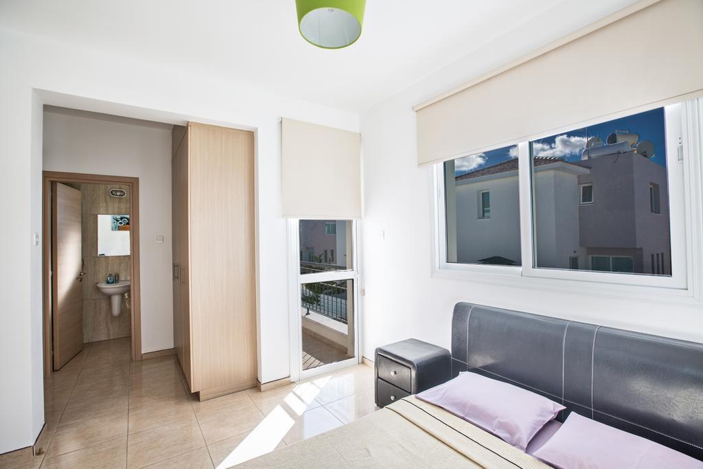 Avra Villas Paralímni Chambre photo