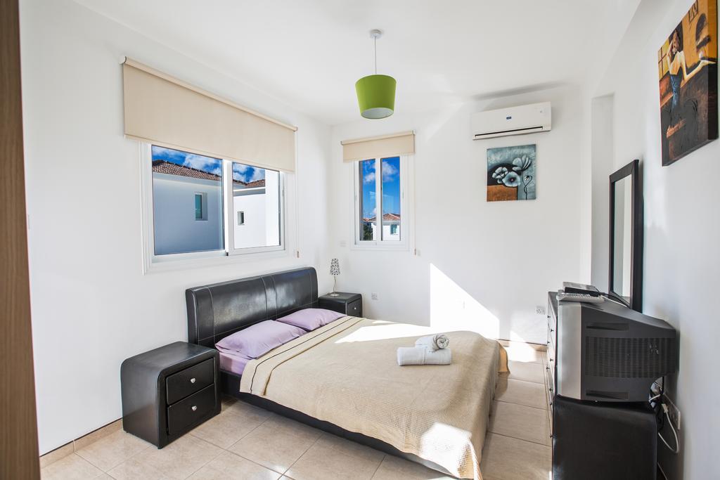Avra Villas Paralímni Chambre photo