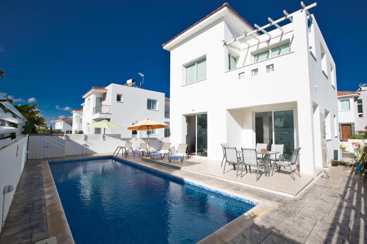 Avra Villas Paralímni Extérieur photo