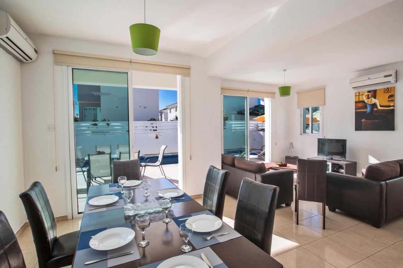 Avra Villas Paralímni Extérieur photo